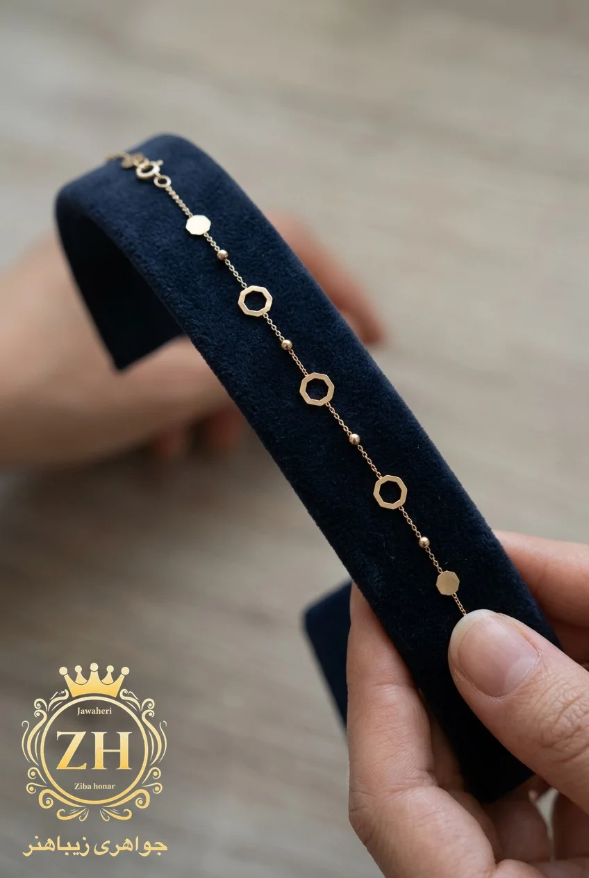 دستبند طلای کم اجرت ۱۸ عیار با وزن ۱٫۴۴ گرم در جواهری زیباهنر