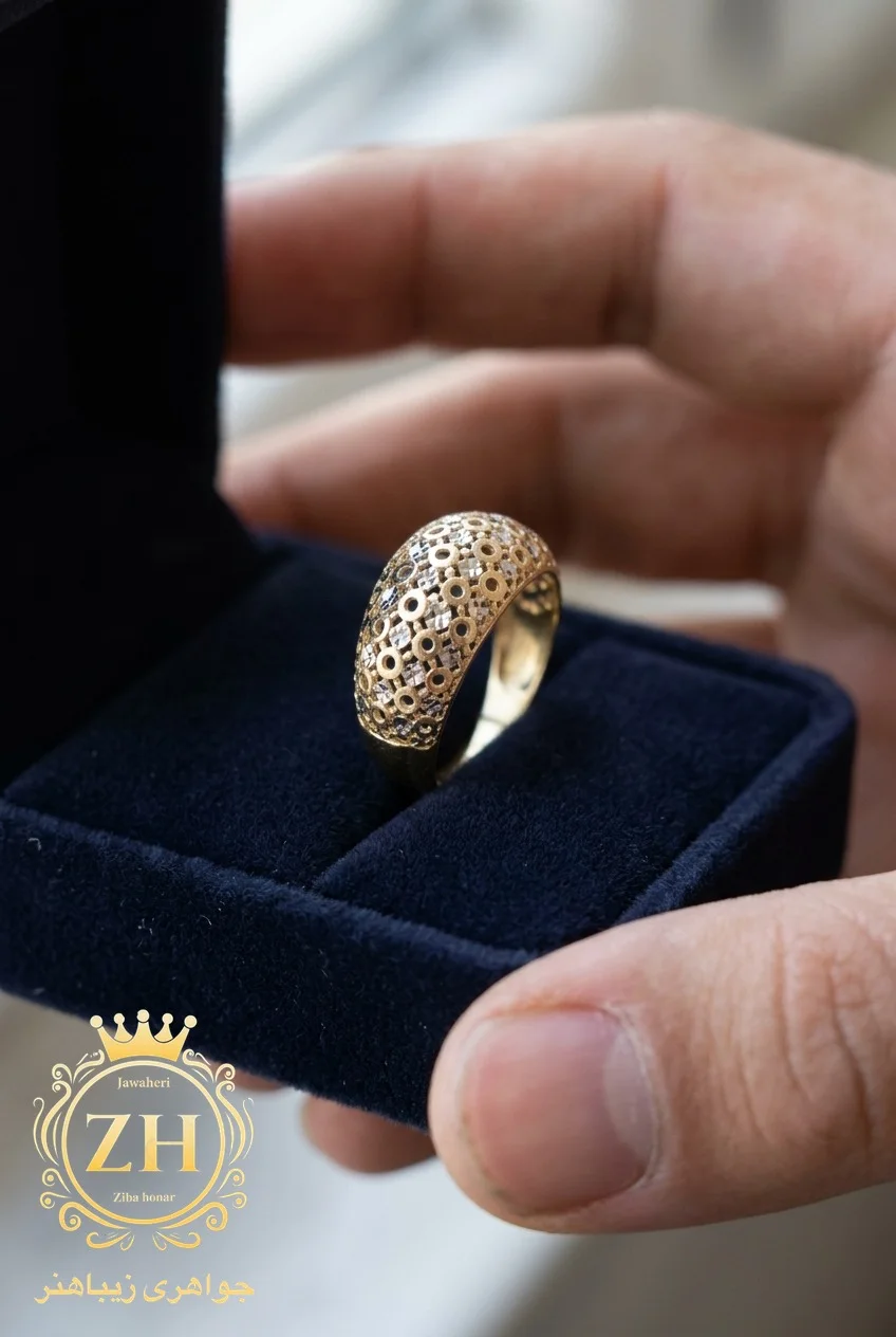 انگشتر طلا ۱۸ عیار با وزن ۲.۳۴ گرم از بخش طلای کم‌اجرت جواهری زیباهنر