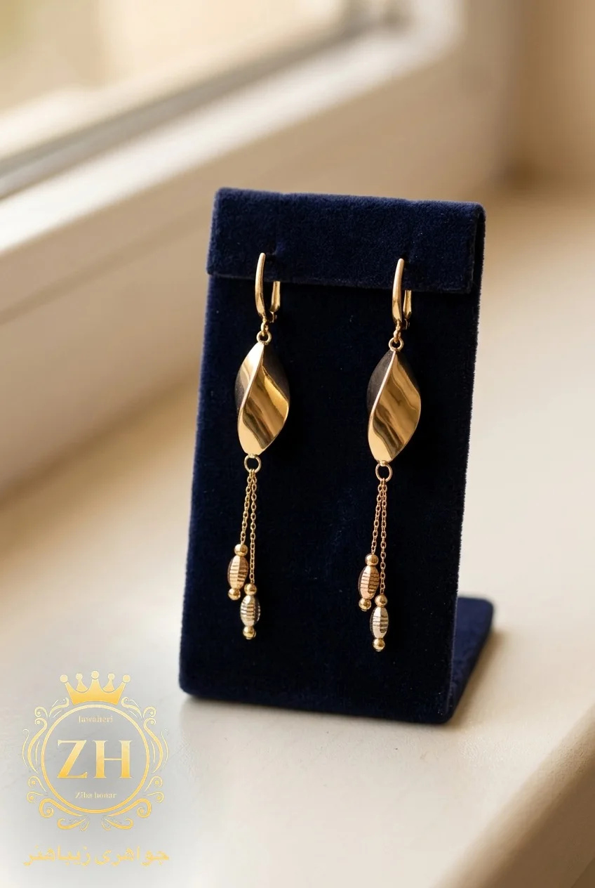 گوشواره آویز مدل البرنادو طلای ۱۸ عیار در جواهری زیباهنر